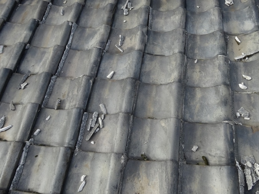 倉敷市中島で築50年の漆喰剥がれを起こした瓦屋根調査です