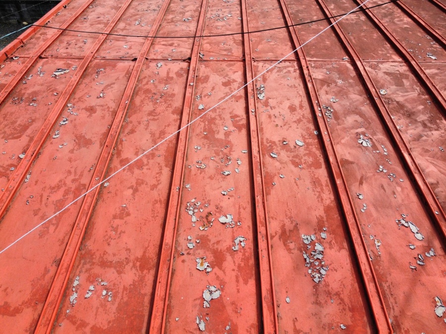 岡山市東区で築４０年の板金瓦棒屋根の調査に行きました